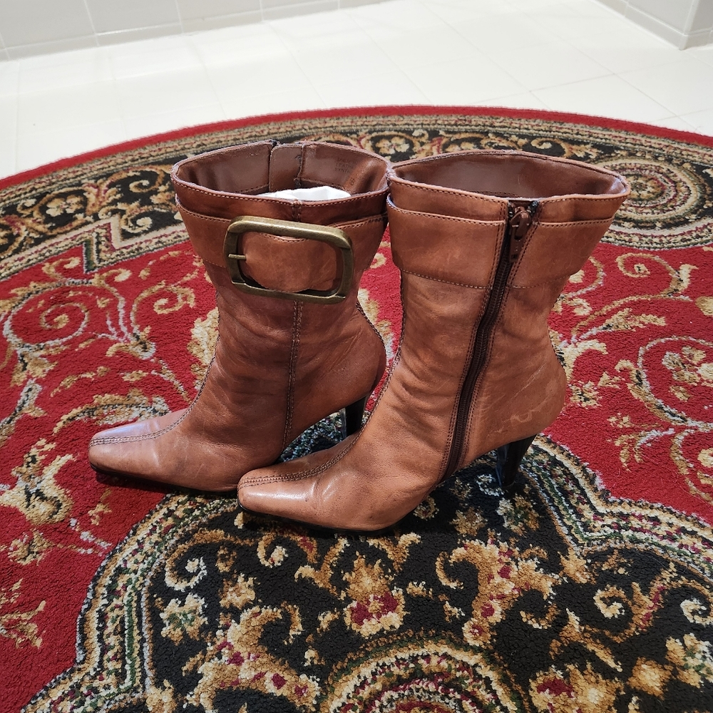 Vintage Bakers Daisy Cognac Leather Buckle Boots Y2K Square Toe Size 6.5 - Picture 2 of 7